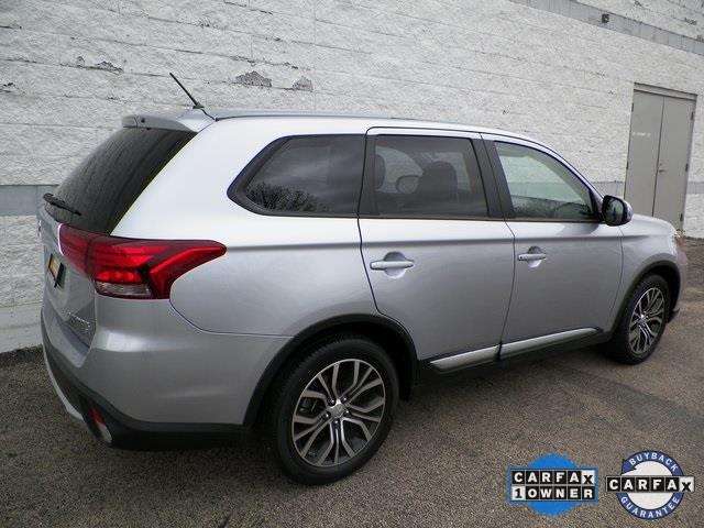 2016 Mitsubishi Outlander SE 4dr SUV